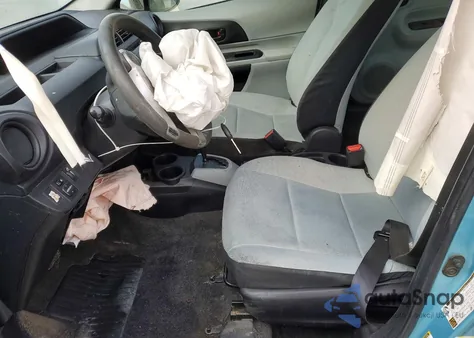 2013 Toyota Prius C z USA, uszkodzony, nr VIN JTDKDTB37D1049783